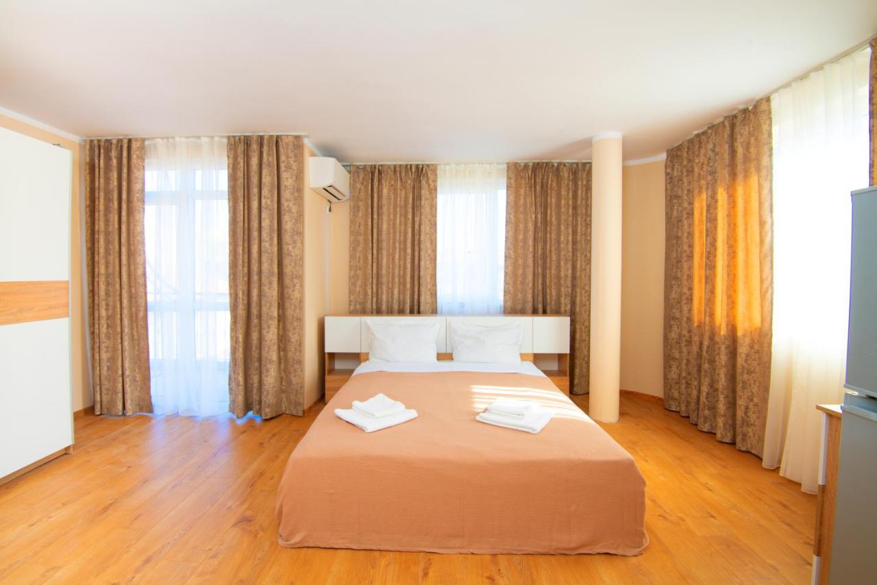 House With Garden Hotel Pomorie Kültér fotó